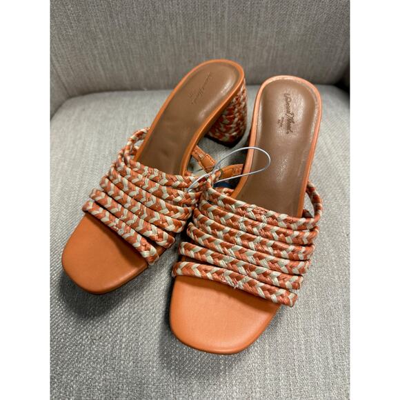 NWT Ladies Universal Thread Orange Rachel Heels - Size 6.5 - Picture 1 of 4